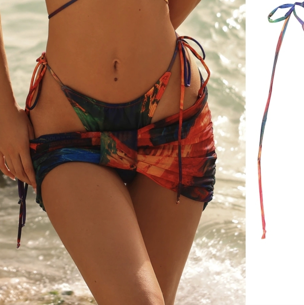 #95 NWT PrettyLittleThing Multi Abstract Print Bikini Bottoms, Size 8